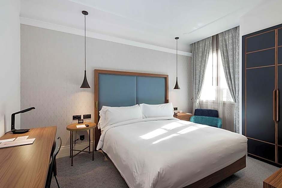 DoubleTree by Hilton Madrid - Prado