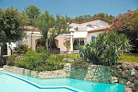 Double Room with Pool View