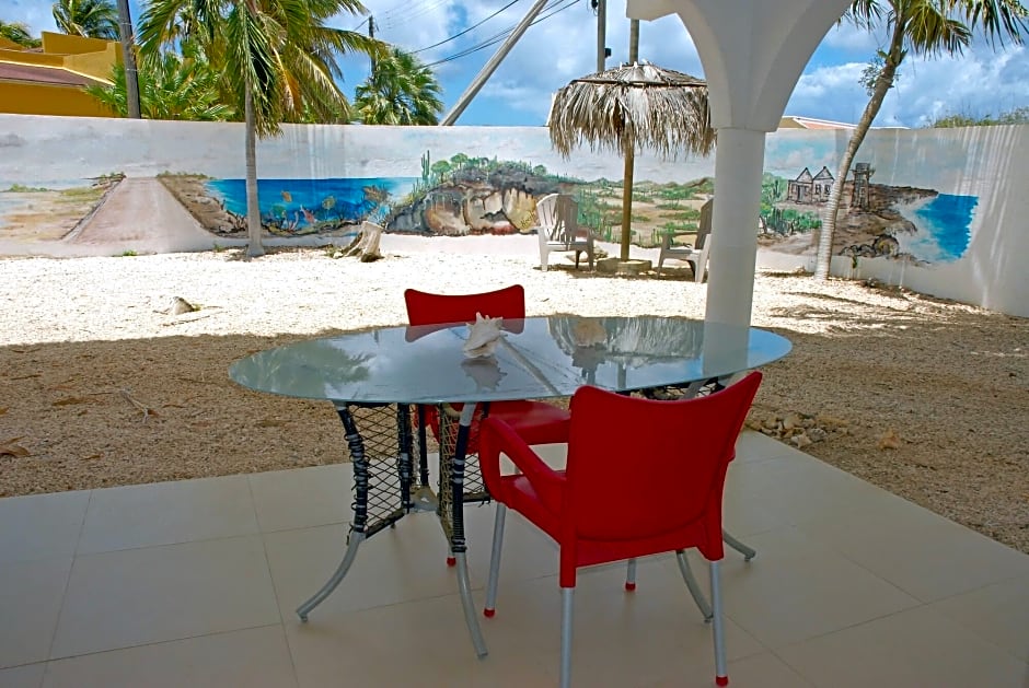 Bnbbonaire Near The Ocean