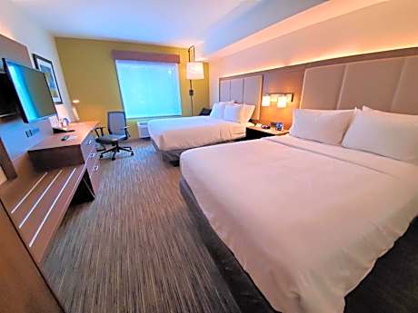 Standard Queen Room with Two Queen Beds