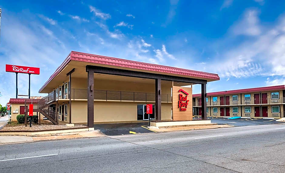 Photo 1 of 25 of Red Roof Inn Fort Smith Downtown