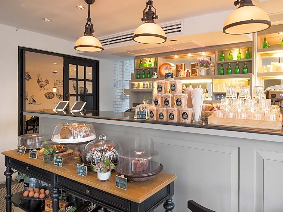 Rongratana Executive Residence