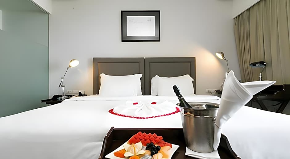 Sugar Palm Grand Hillside