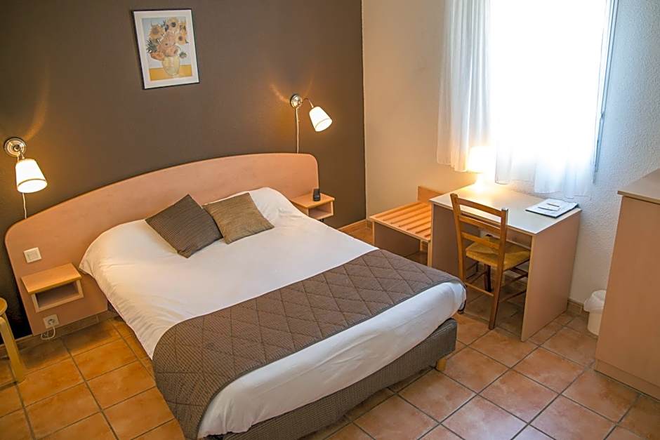 Logis Hôtel - Auberge du Pastel - Hôtel 3 étoiles et Restaurant