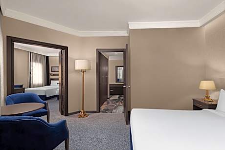 Connecting Family Suite