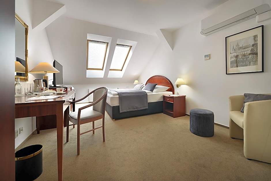 Prague Season Hotel