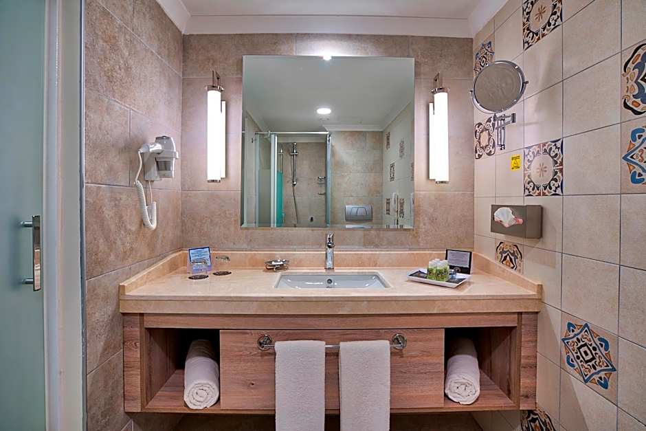 Pirates Beach Club  Ultra All Inclusive