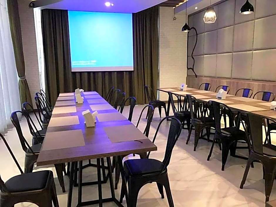 LEVANA PATTAYA HOTEL