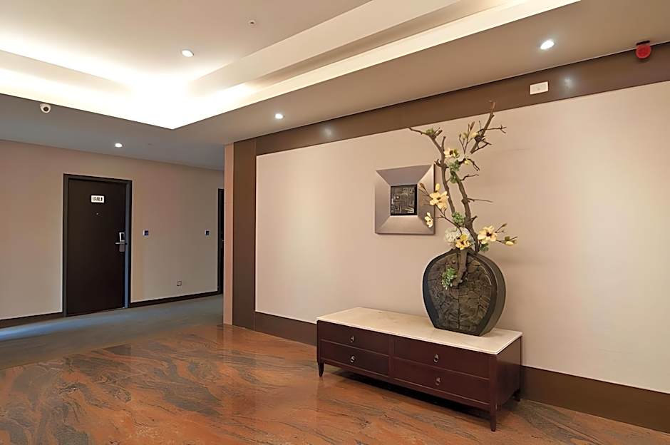 Ever Delightful Business Hotel