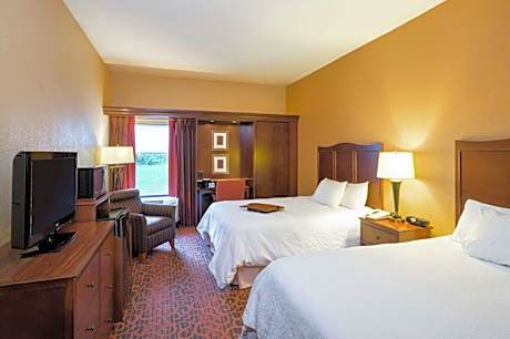 2 Queen Beds Nonsmoking