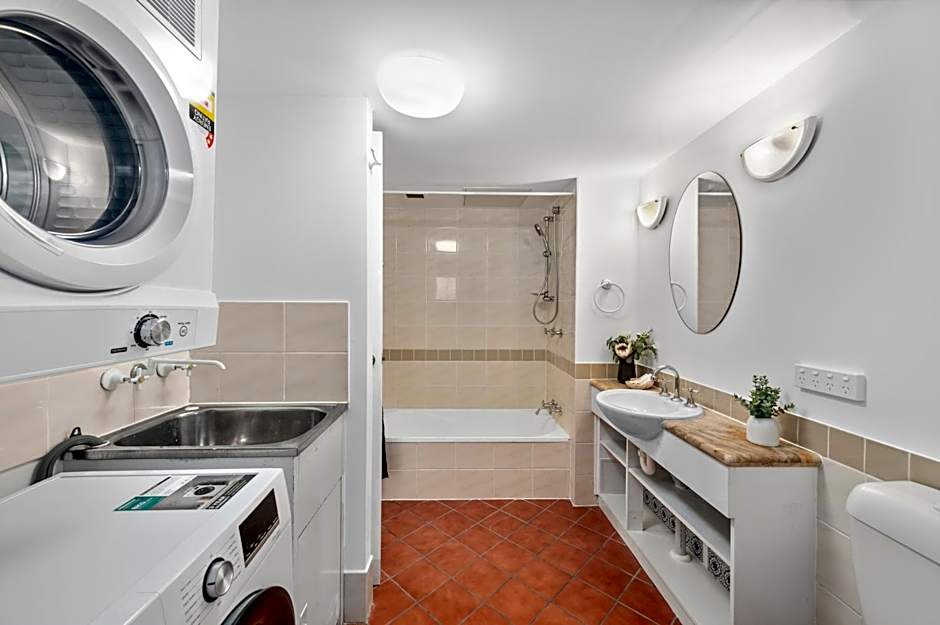 Villa Vaucluse Apartments