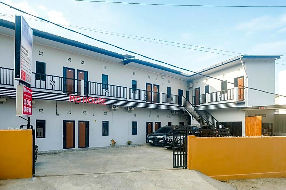 RedDoorz @ MG House Siantar Timur