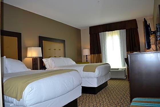 Holiday Inn Express Hotel And Suites St Joseph