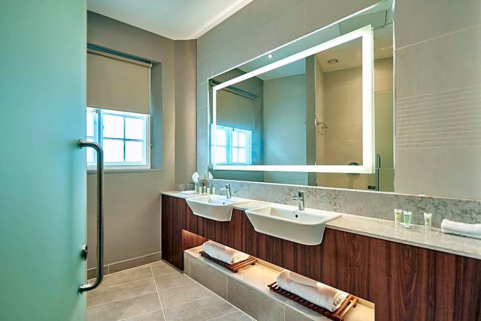 Courtyard by Marriott Oxford City Centre