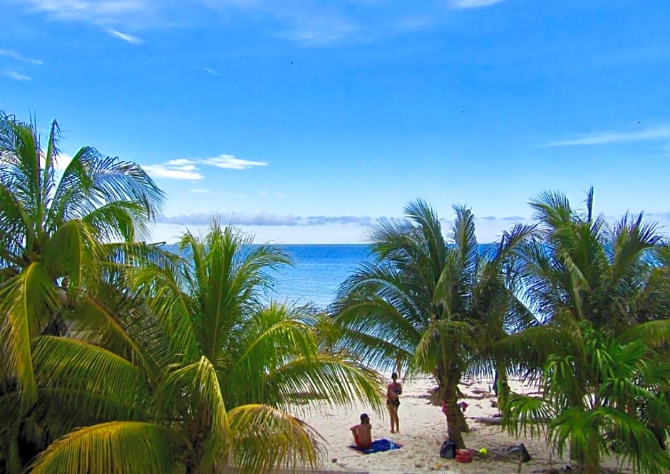 La Puerta Azul Beachfront - Adults Only