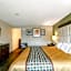 Deluxe Inn & Suites By OYO Miami OK