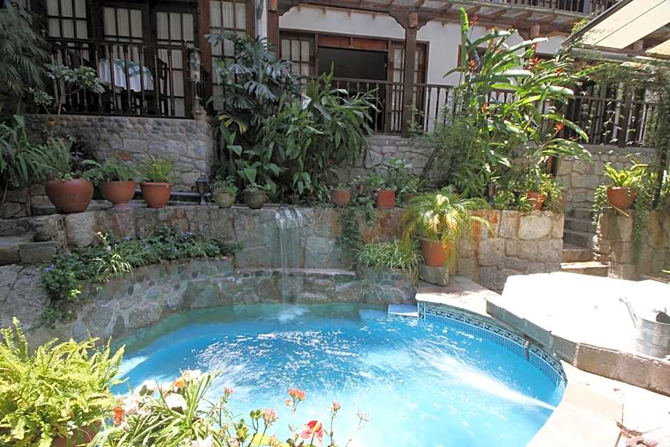 Gringo Bill's Boutique Hotel