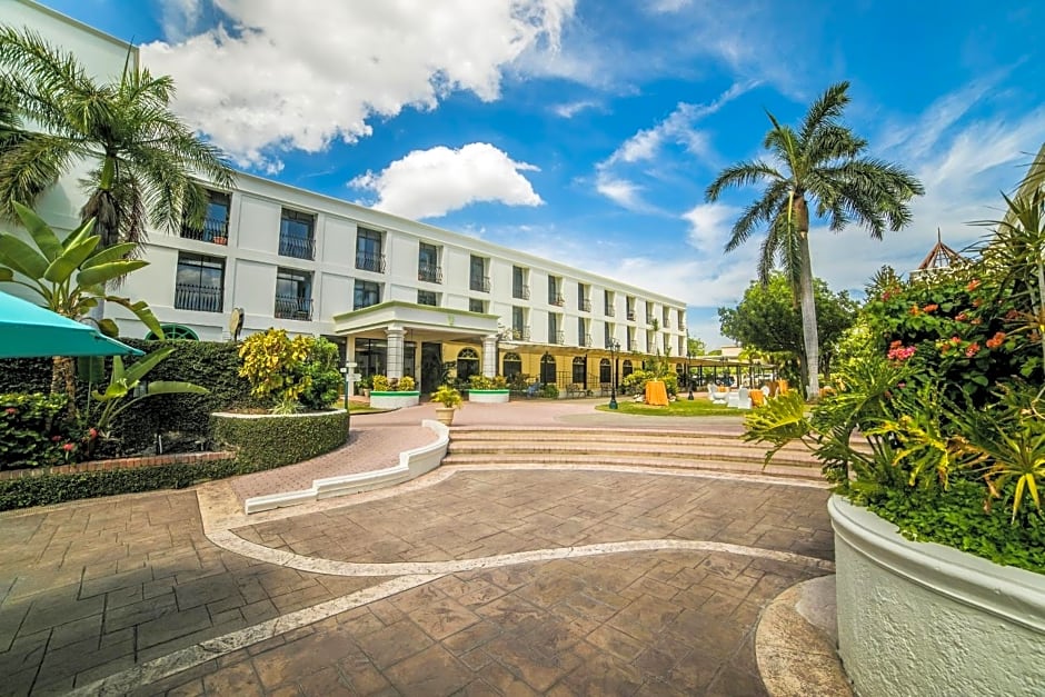 The Knutsford Court Hotel