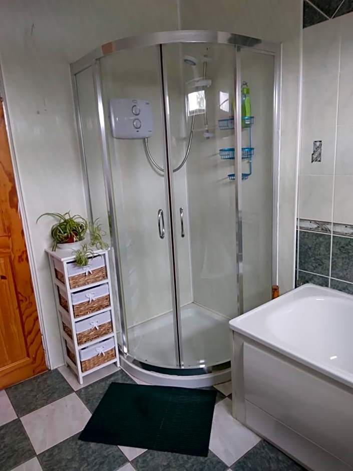 Tess's Guest House R95K6N1 This Property is unsuitable for children under 12 years old