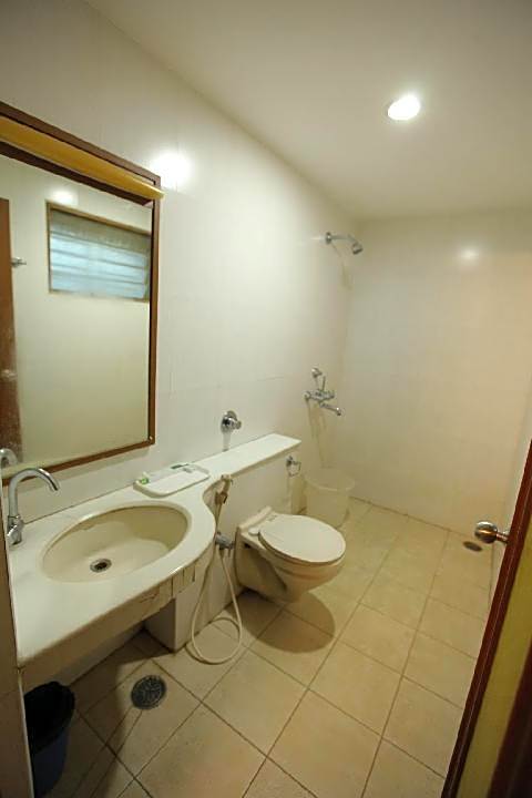 Hotel Arasan Sapthagiri
