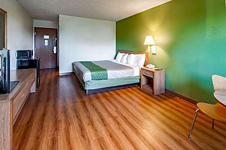 1 King Bed | Mobility Access Tub Suite Nsmk