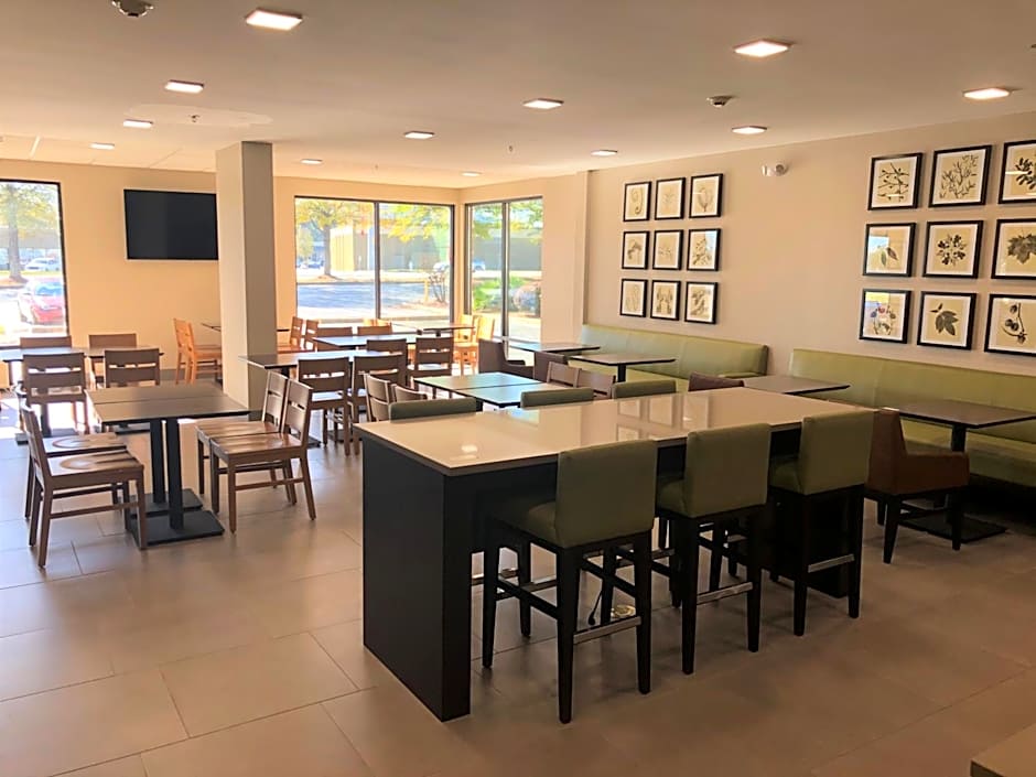 Country Inn & Suites by Radisson, Stone Mountain, GA