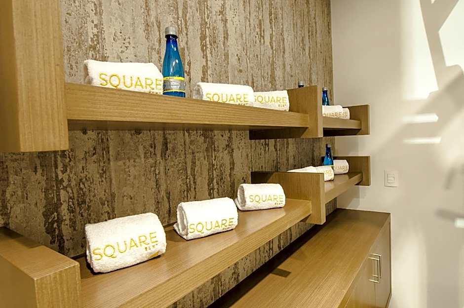 Square Small Luxury Hotel