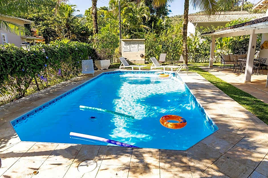 Casa com piscina privativa a 100m da Praia de Paúba