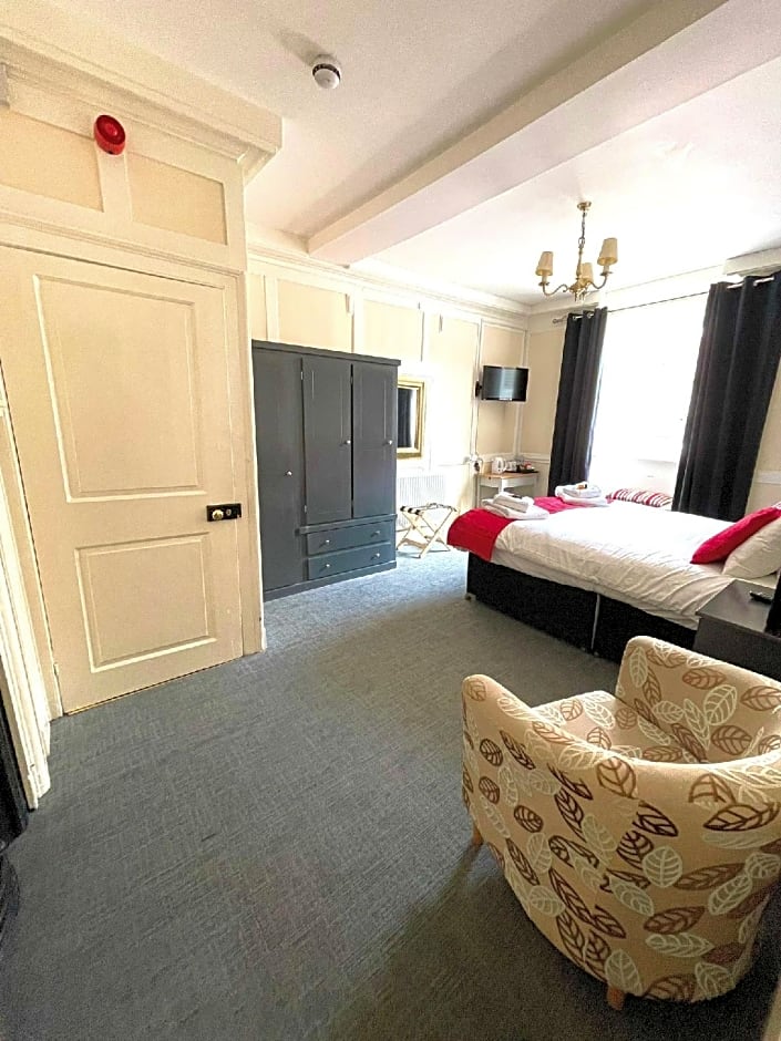 The Crown And Cushion