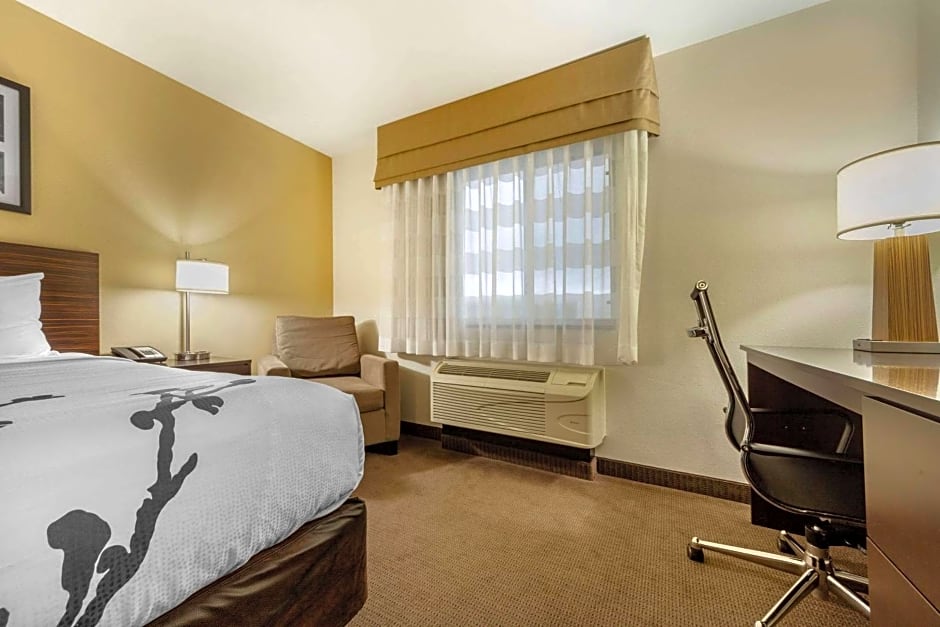 Sleep Inn & Suites Grand Forks Near Alerus Center