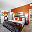 Beverly Hills 2 bed 2 bath Penthouse with Den and Parking 414