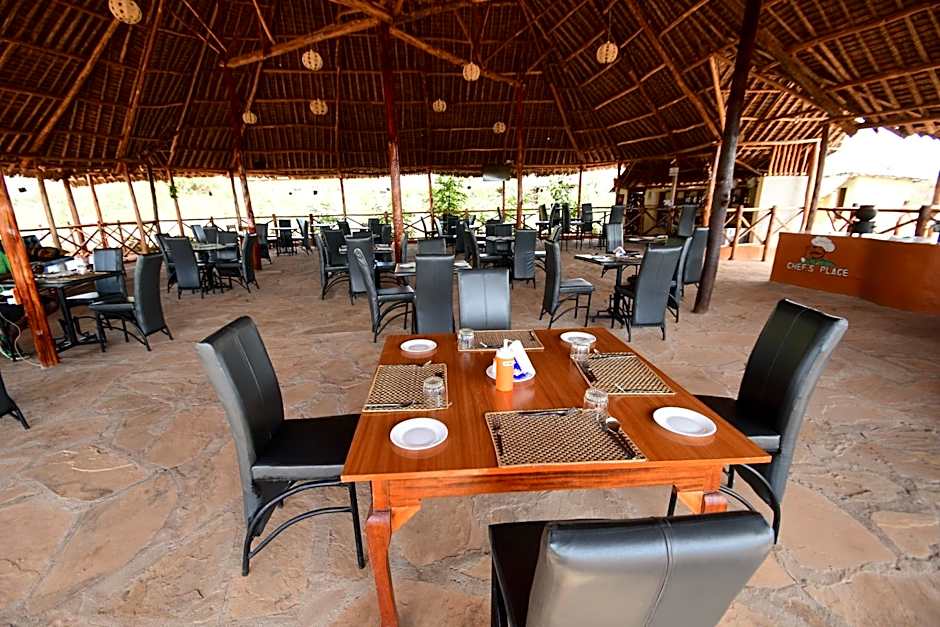 Tausa Tsavo Eco Lodge