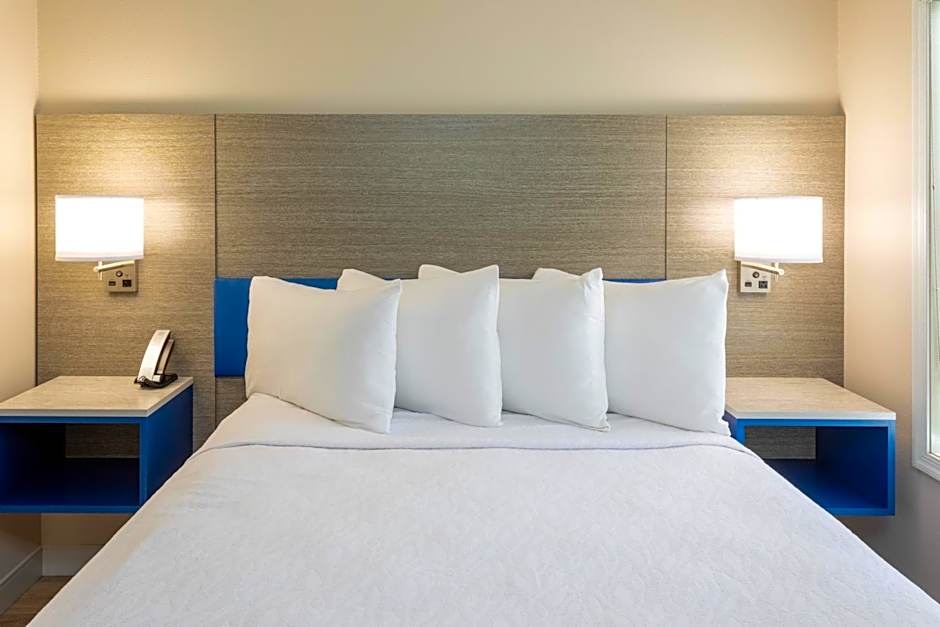 Grandstay Apple Valley