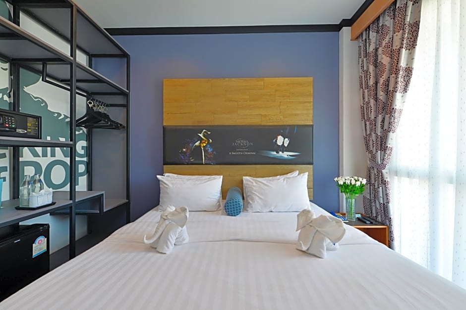 The River Scene Hotel