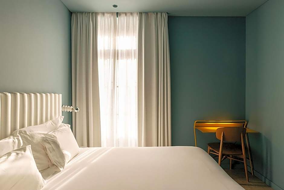 Esqina Cosmopolitan Lodge