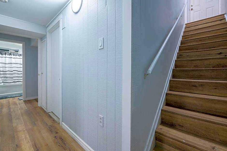 CenterStreet-Cozy 1bedroomSuite