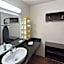 Studio 6 Suites - Riverside, CA South