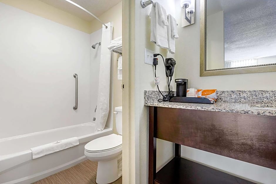 Days Inn and Suites by Wyndham Oxford