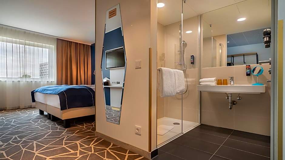 Holiday Inn - the niu, Ridge Halle Central Station By IHG