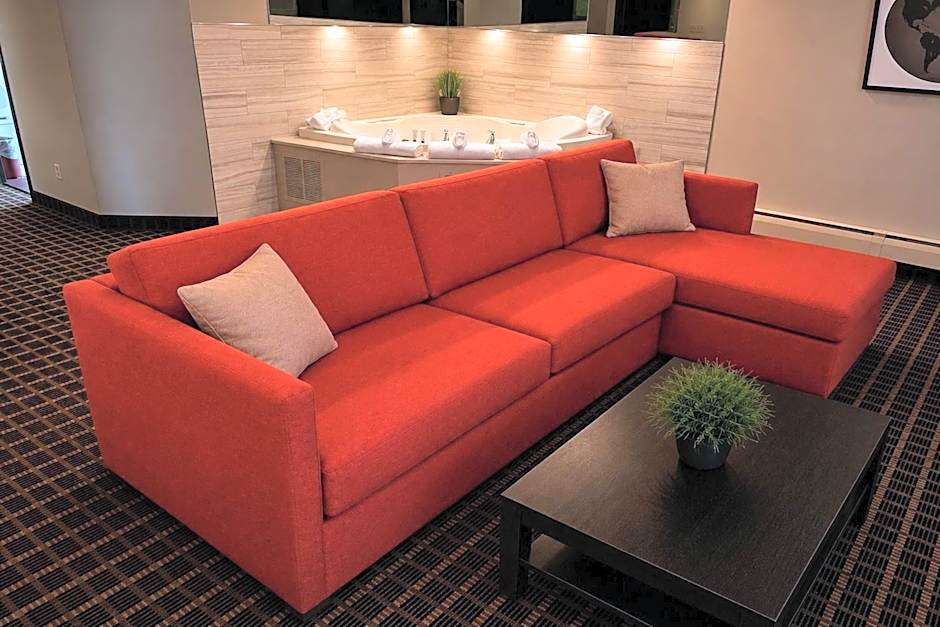 Ramada by Wyndham Minneapolis Golden Valley