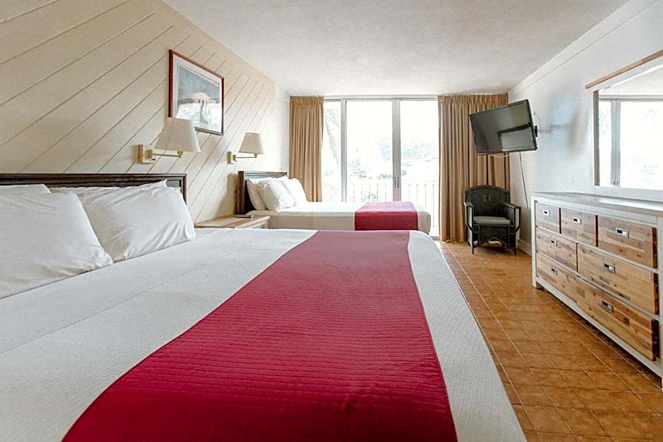 Hotel On The Cay
