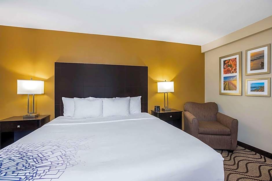 La Quinta Inn & Suites by Wyndham San Diego-Carlsbad