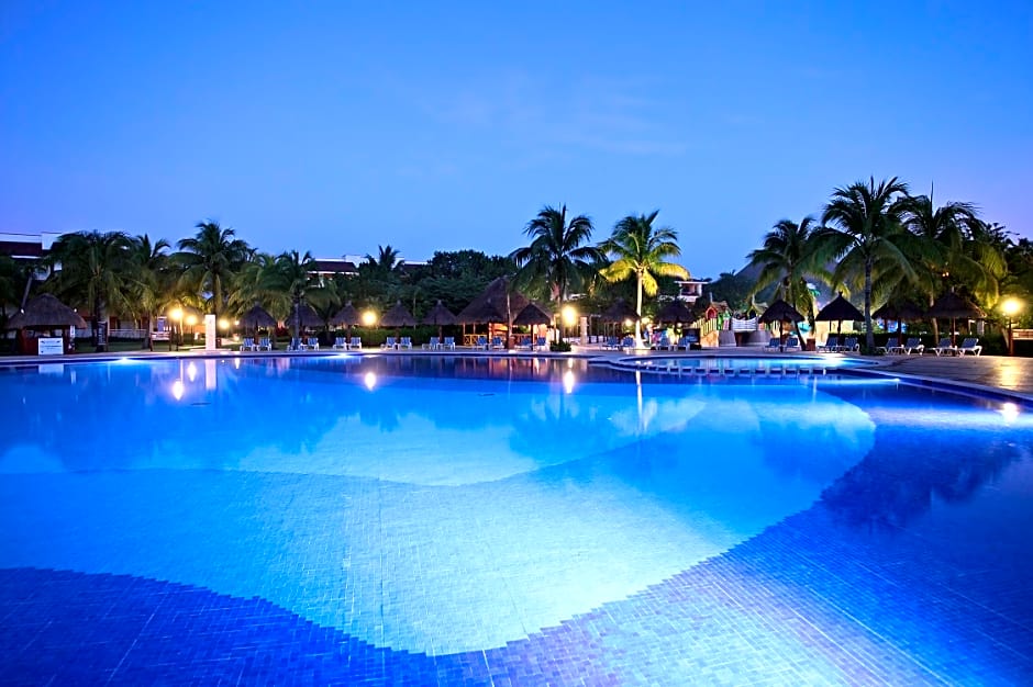 Grand Bahia Principe Coba All Inclusive