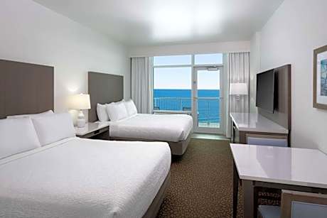 Queen Room with Two Queen Beds and Balcony - Beach Front/Non-Smoking