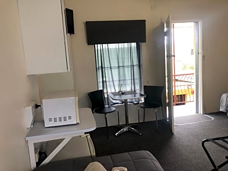 Standard Single or Twin Room