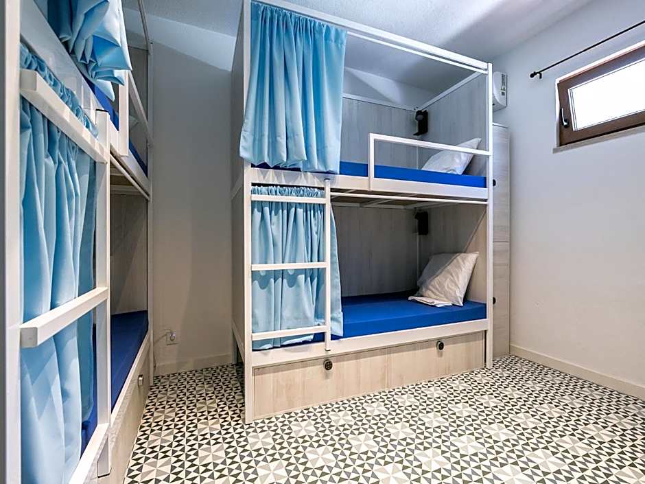 Walk in Hostel Faro Airport