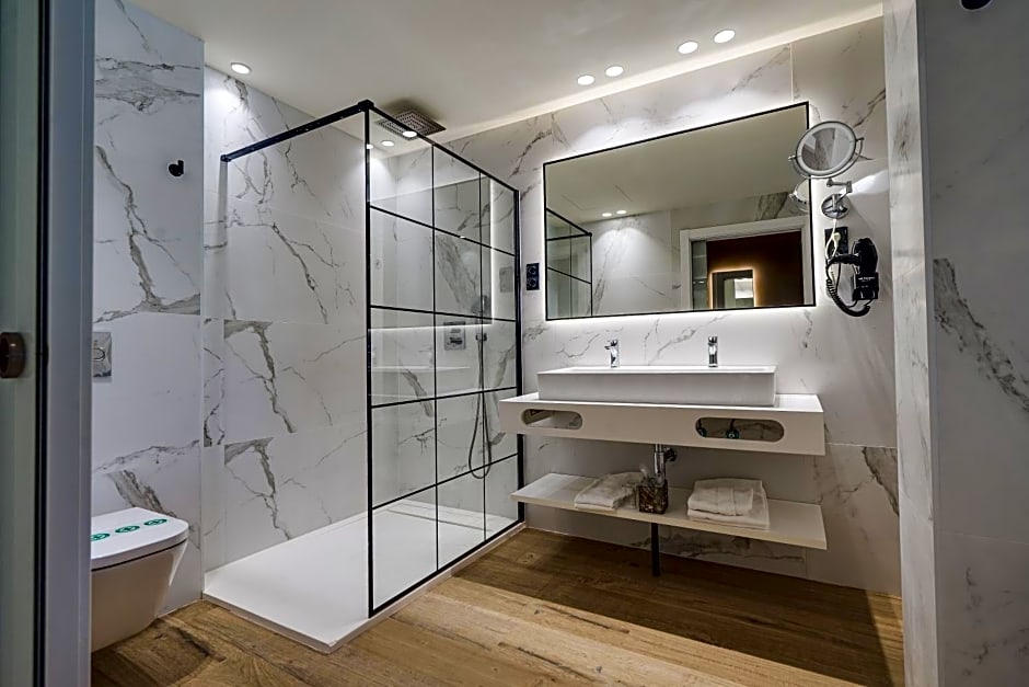 Hotel Brisamar Suites