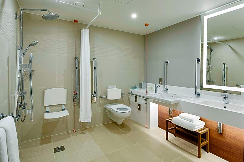 Courtyard by Marriott Luton Airport