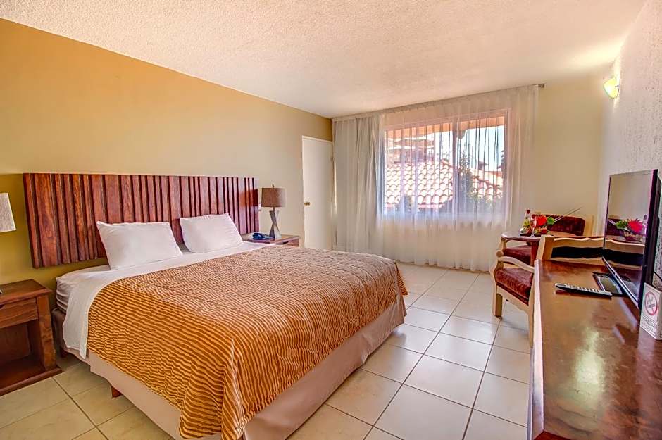 Puerto Nuevo Baja Hotel & Villas