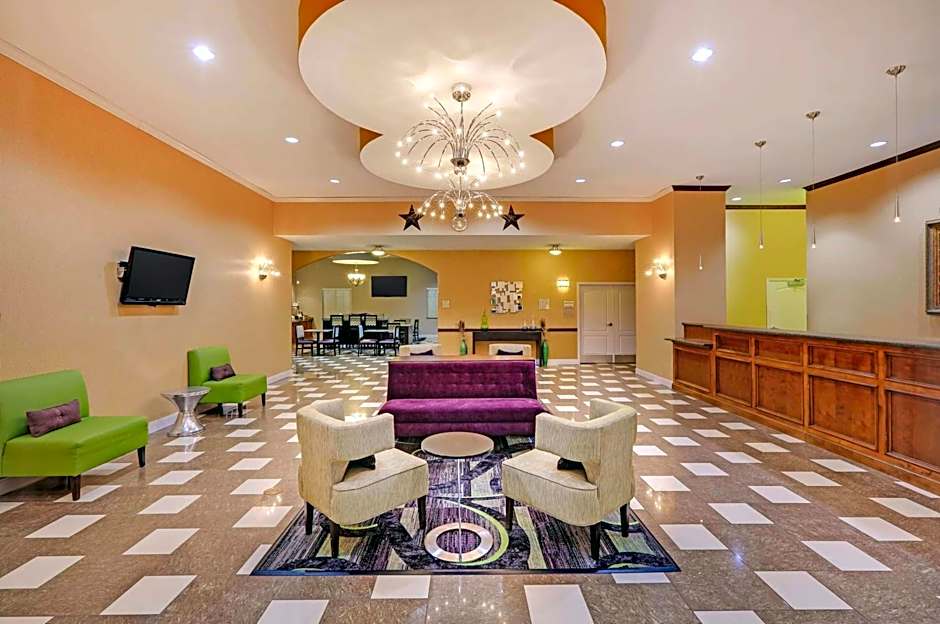 Baymont by Wyndham Dallas South-DeSoto